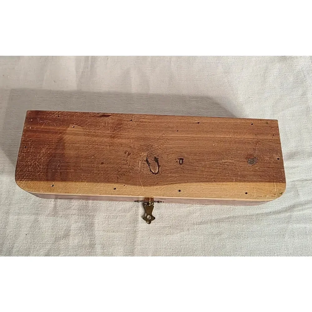 Vtg. Cedar Souvenir Jewelry/Trinket/Keepsake Box w/Metal Clasp 2